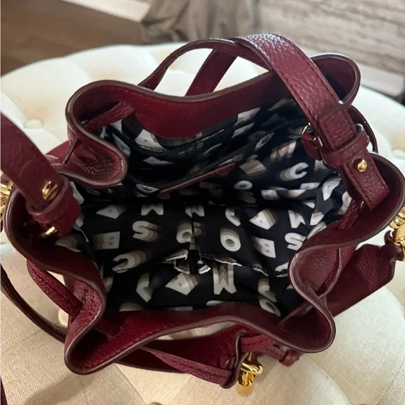 Marc Jacobs Deep Red Leather Shoulder Bag - Picture 3 of 3